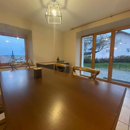 Logement Dans Maison + Exterieur Orchamps-Vennes Esterno foto