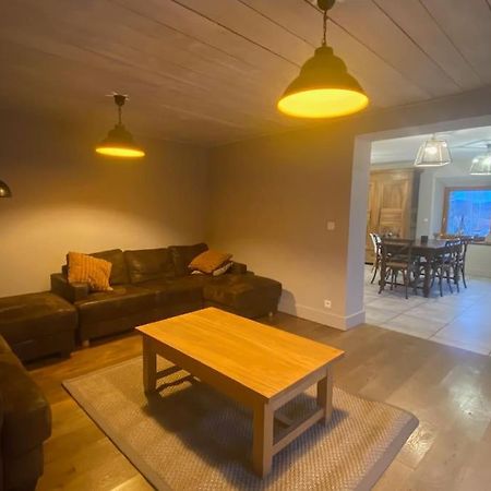 Logement Dans Maison + Exterieur Orchamps-Vennes Esterno foto