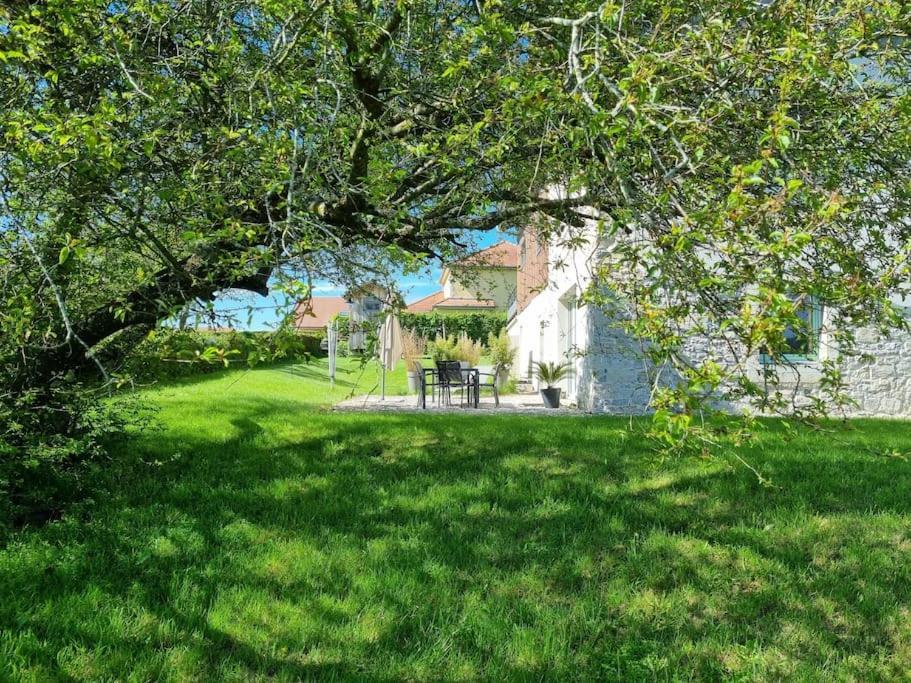 Logement Dans Maison + Exterieur Orchamps-Vennes Esterno foto
