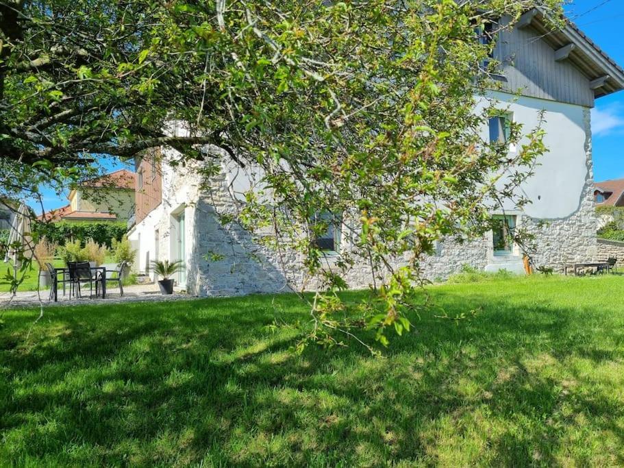 Logement Dans Maison + Exterieur Orchamps-Vennes Esterno foto